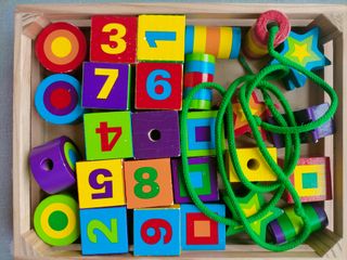 Juguete de madera educativo 2+