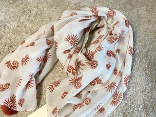 Pañuelo estampado sol mujer