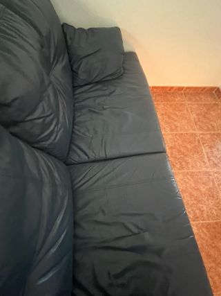Sofá de piel azul. PREGUNTAR POR PRECIO