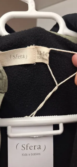 Sobrecamisa chaqueta con capucha verde oliva