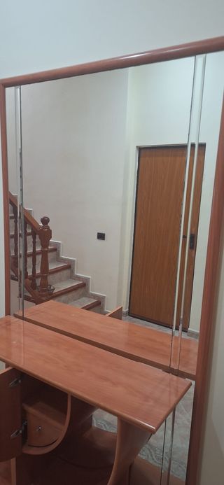 Mueble recibidor madera con espejo