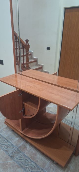 Mueble recibidor madera con espejo