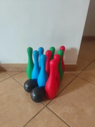 Juego de bolos infantil