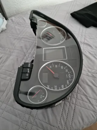Cuadro instrumentos Audi A4 B7 B6 color
