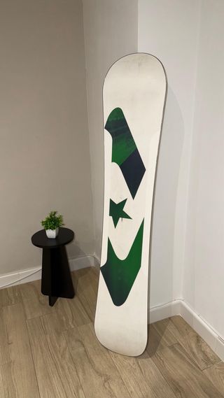 Tabla Snowboard Blanca con Diseño Verde