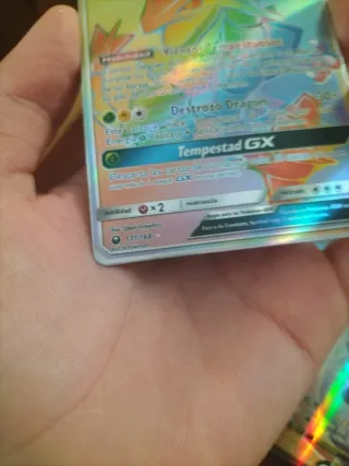 Carta Pokémon Rayquaza GX Arcoíris 180 HP
