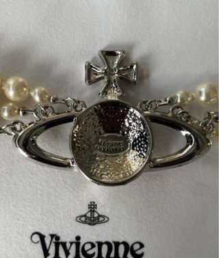 Collar Vivienne Westwood perlas plata