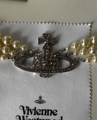 Collar Vivienne Westwood perlas plata