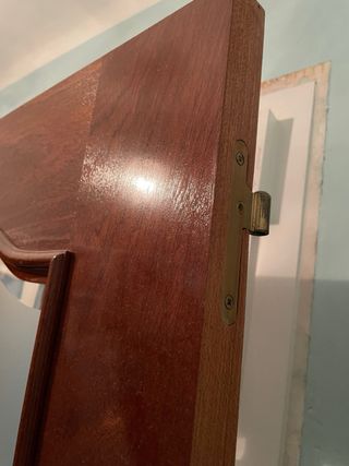 Puerta madera con vidrio