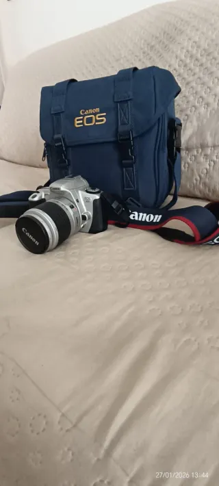 Cámara Analógica Canon EOS 300 + Bolso Azul