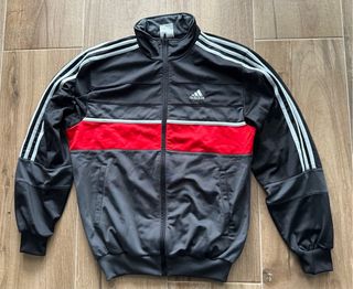 Chaqueta deportiva Adidas negra y roja