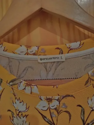 Vestido amarillo floral manga corta