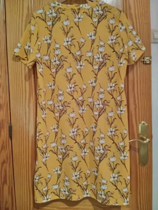 Vestido amarillo floral manga corta