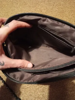 Borsa a tracolla con teschio nera