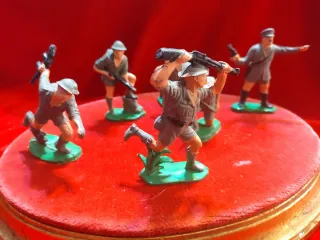 Soldados de goma COMANCI "PUENTE SOBRE EL RIO KWAI