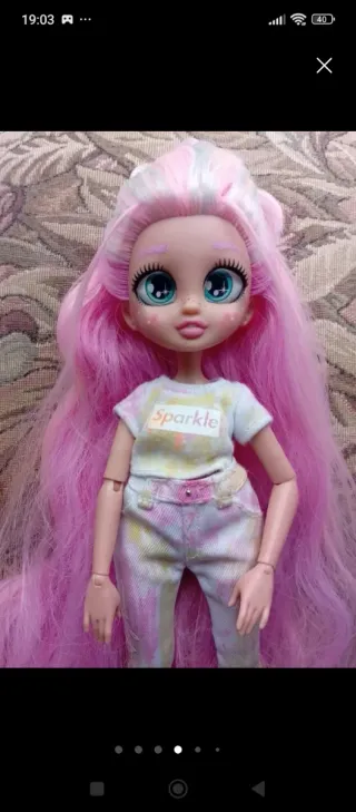 Muñeca Vip Girls pelo con mechas