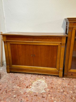 Consola y Vitrina de cerezo