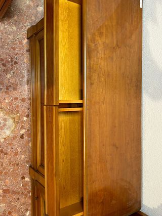 Consola y Vitrina de cerezo