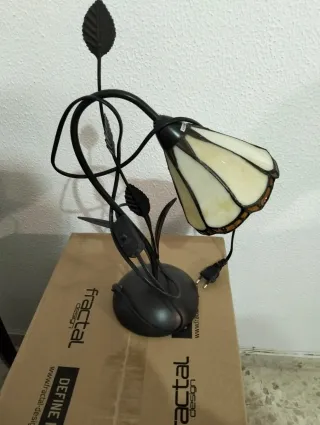 Lámpara de noche Tiffany cristal y metal