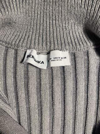 Jersey Bershka gris cremallera cuello alto