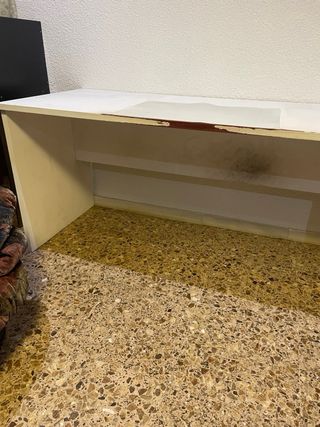 Escritorio/Mesa despacho madera pintada en blanco.