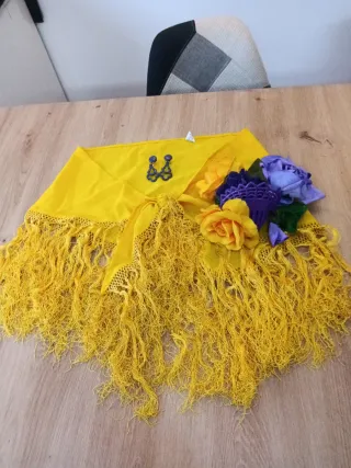 Vestido Flamenca Morado con Flores Doradas