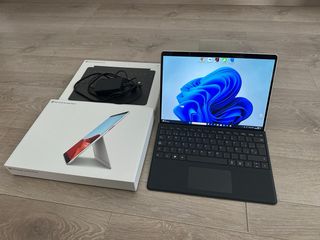 Microsoft Surface Pro X + Teclado Original