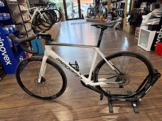 Megamo Raise Talla L