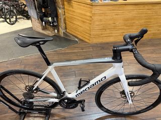 Megamo Raise Talla L