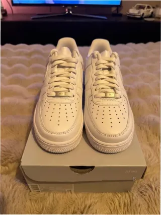 Nike Air Force 1 Low '07 Blancas Talla 40.5