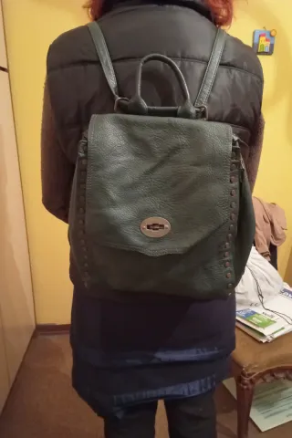 Borsa zaino in similpelle verde