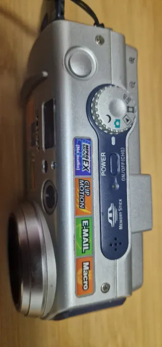 Cámara Sony Cyber-shot 2.1 MP