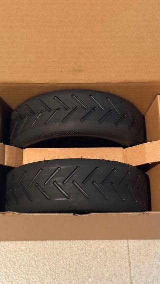 Ruedas patinete Xiaomi con cámara.