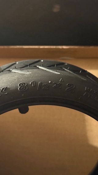 Ruedas patinete Xiaomi con cámara.