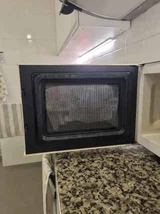 Microondas blanco