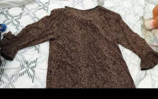 Blusa elegante con estampado animal print