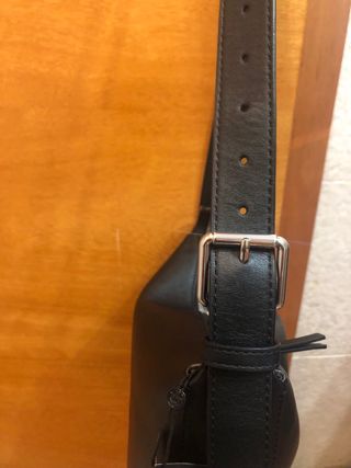 Bolso Massimo Dutti Negro, mide 18/28cm