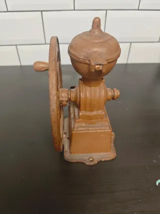 Molinillo de café antiguo