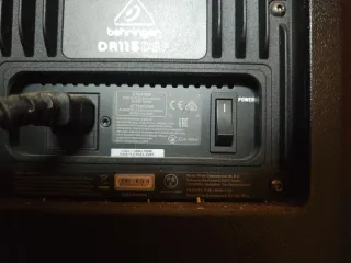 Dos Altavozes Behringer Negro