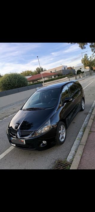 Mitsubishi Grandis 2005