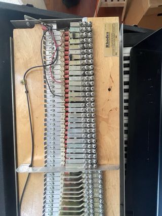 Rhodes Mark I Stage Piano 88 Teclas