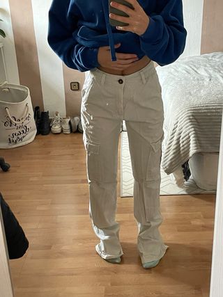 Pantalones cargo beige