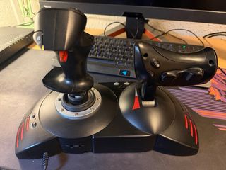 Joystick Thrustmaster T-Flight HOTAS X