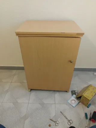 Mesa para máquina de coser de madera