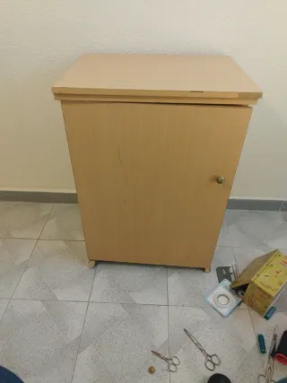 Mesa para máquina de coser de madera
