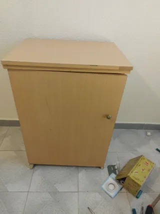 Mesa para máquina de coser de madera