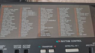 Organo Yamaha Portasound PSS-390