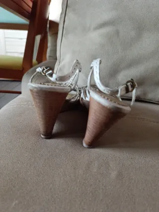 Sandalias de mujer blancas