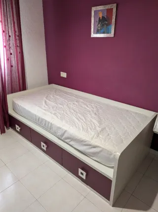 Base cama con cajones morado y blanco