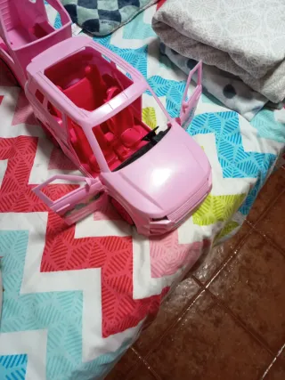 Coche y remolque rosa para muñecas